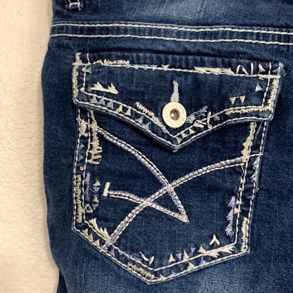 Amethyst Juniors' Size 7 Blue Denim Thick Stitch Bermuda Shorts
